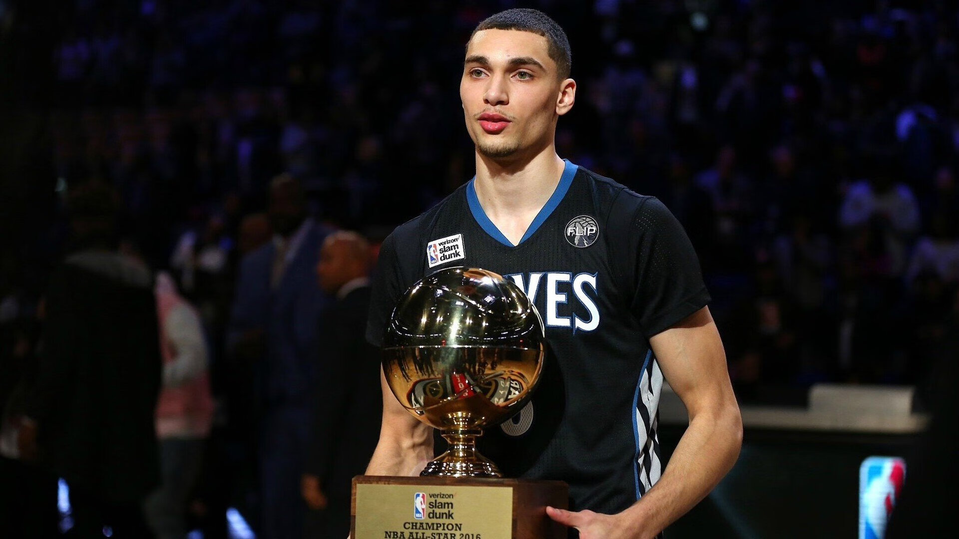 当绿茵王者闯入篮球圣殿，东决关键夜，内马尔用足球的灵魂上演冠军级救赎